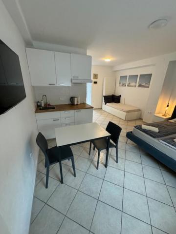 Cozy Flat Near Tivoli Park With Free Parking Lägenhet Ljubljana Exteriör bild