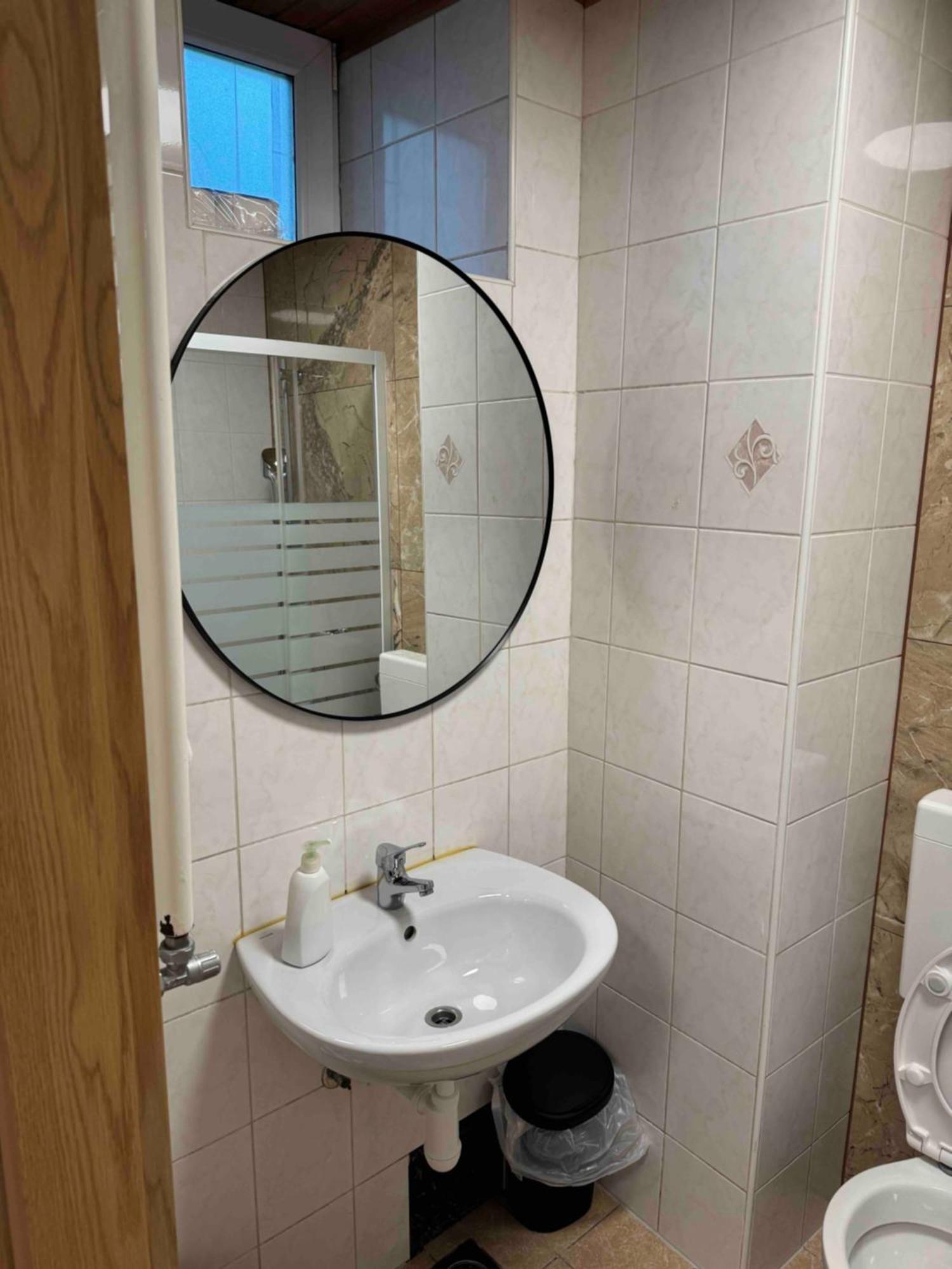 Cozy Flat Near Tivoli Park With Free Parking Lägenhet Ljubljana Exteriör bild